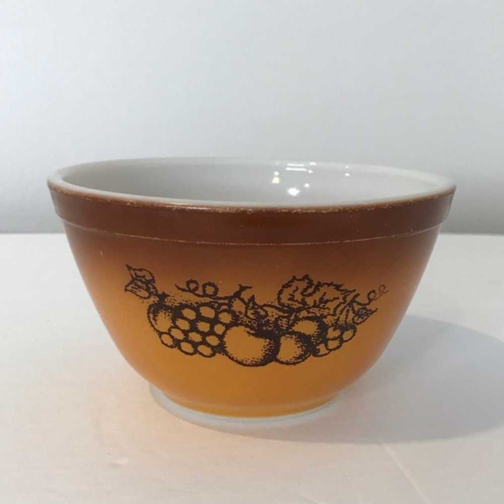 Vintage Pyrex Old Orchard Mixing Bowl 1974
